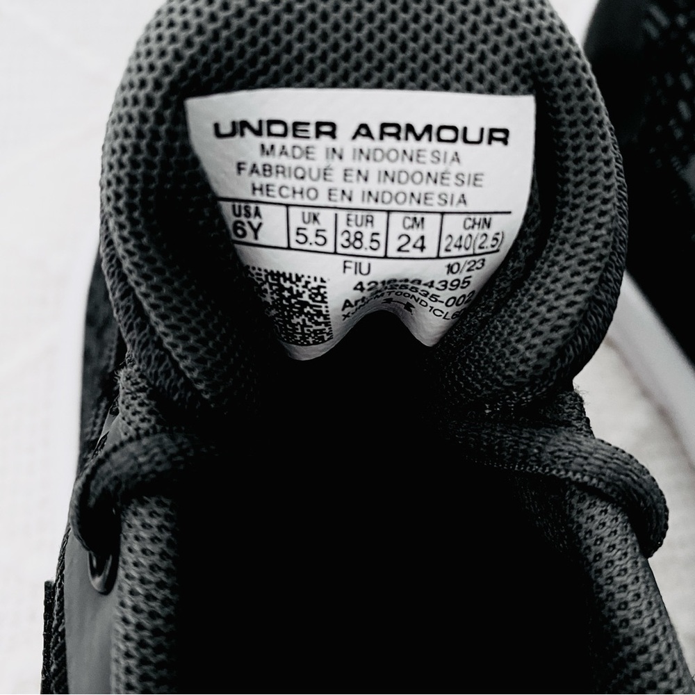 NWT Under Armour Boy's Grade School Scramjet 5 Running Shoe | Black | 6 Big Kid - Picture 14 of 14